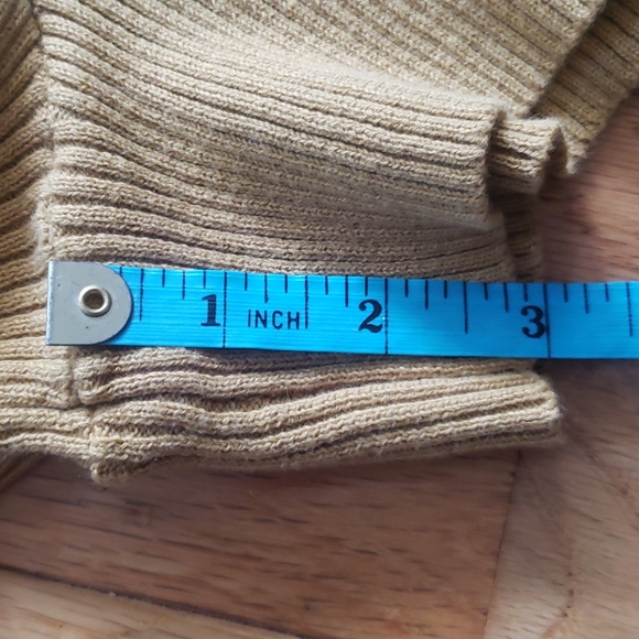 NWT Lullaby Club Alex Shorts in Mustard - Picture 5 of 6